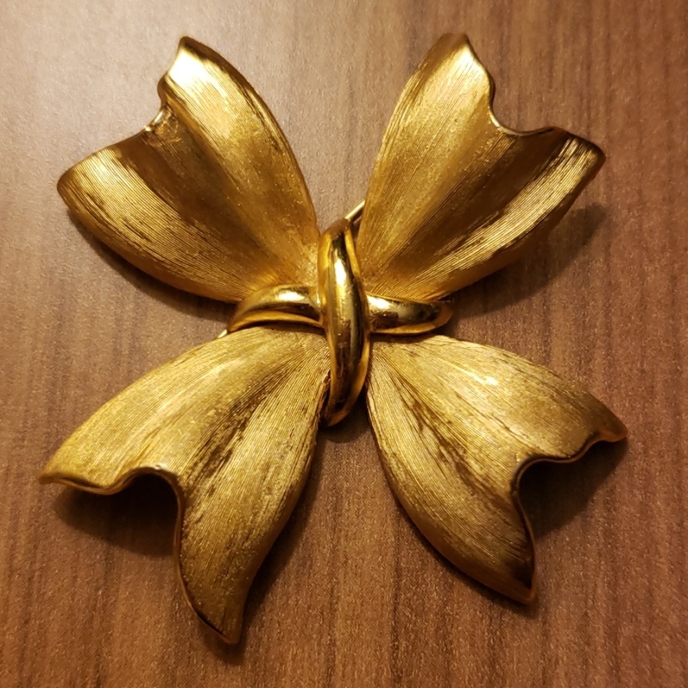 Brooch